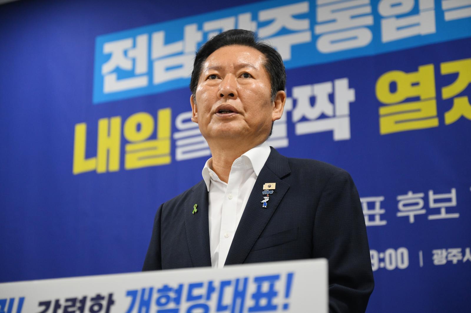 ‘언더독’ 전략 펴던 정청래 “호남서 역전” vs 김민석 측 “대세 지장 없어”