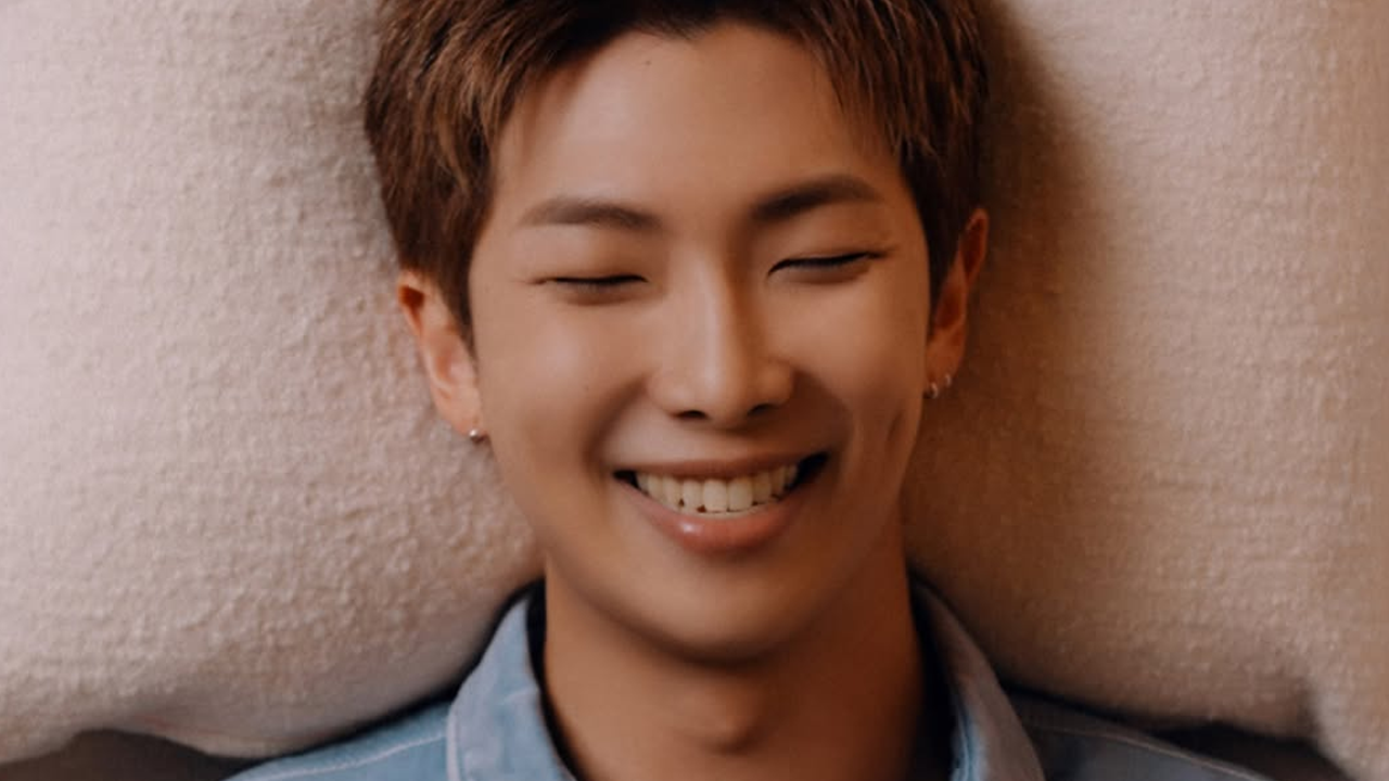 RM “데뷔초엔 독선적 리더…이젠 먼저 일어나 창문 닫는 사람”