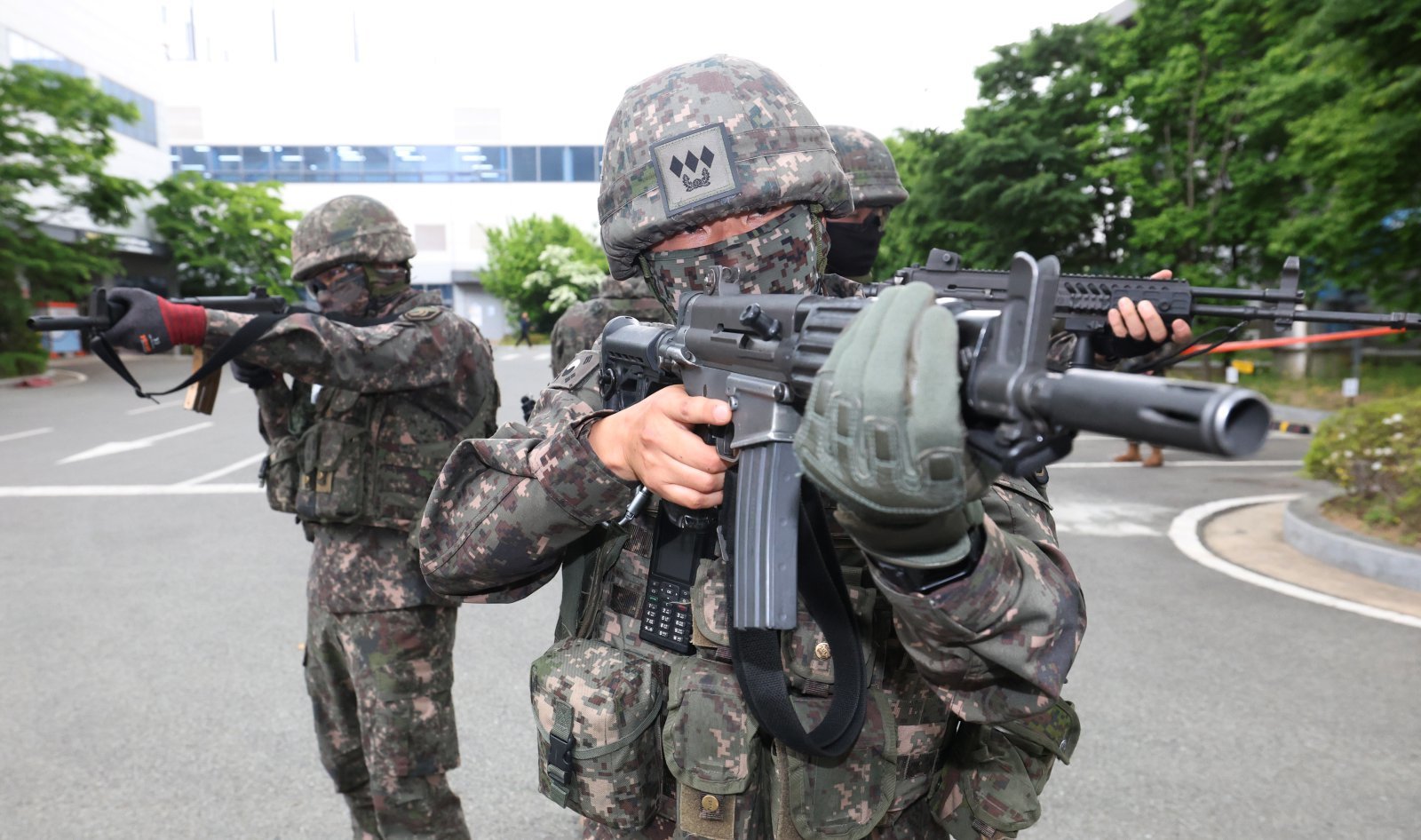 불침번 안 서도 되지 말입니다… “CCTV로 대체”