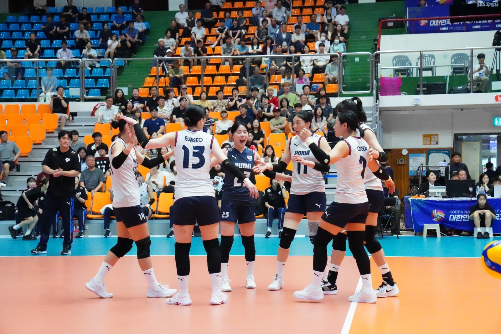 ‘나현수 12점’ 여자배구, 인도네시아와의 1차 평가전 3-1 역전승