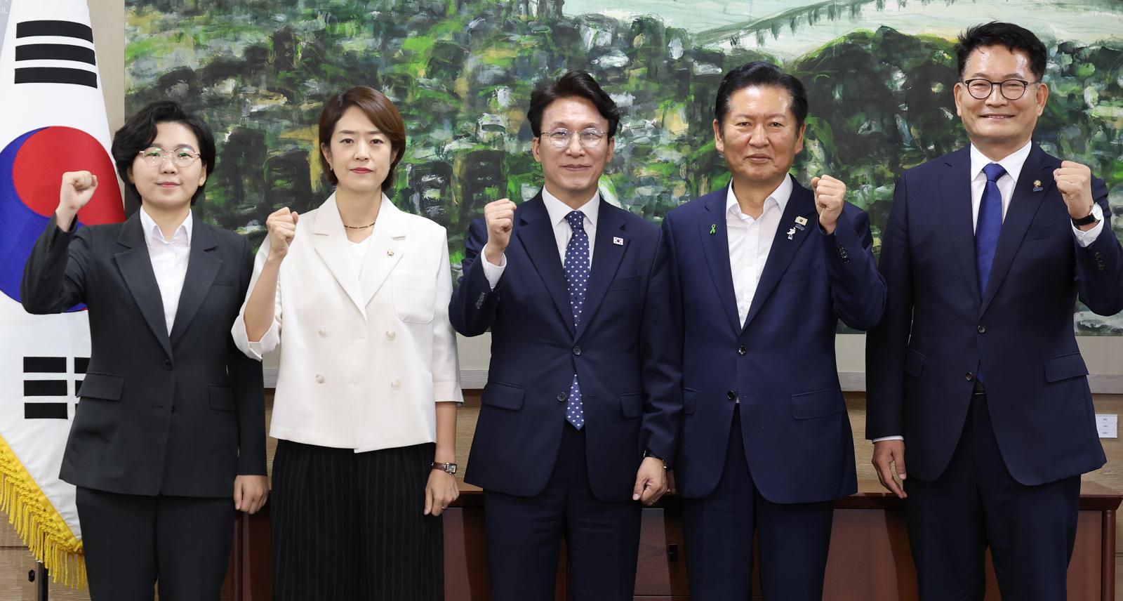 [속보]민주 당대표 ‘김민석·정청래·송영길’ 3파전…고민정 탈락
