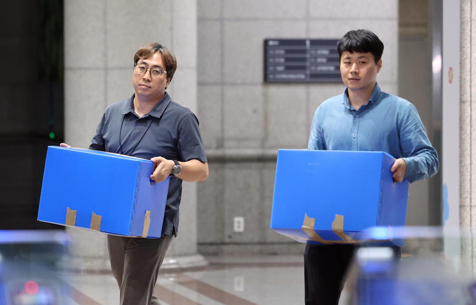 합수본, 선관위 서버 연이틀 압수수색…‘투표율 조작’ 증거 확보