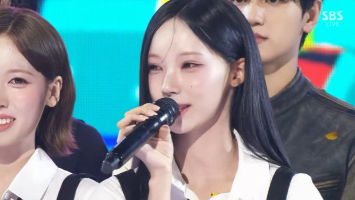 리센느 리더 원이 눈물…‘러브어택’ 역주행 이어 ‘인기가요’ 1위