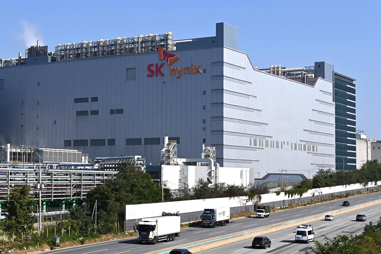 SK하닉 ADS, 본주보다 44만원 비싸…29일부터 상호전환 가능
