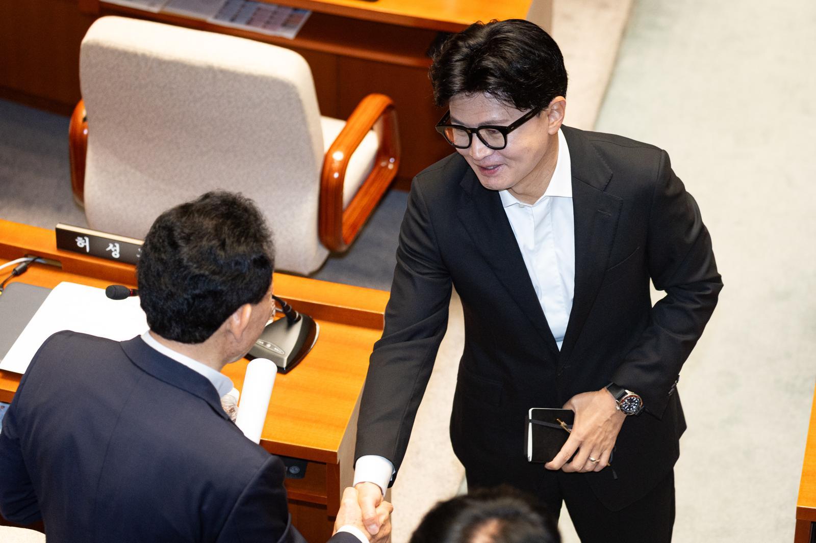 한동훈, 與의원 161명에게 ‘친전’…“보완수사권 토론 와달라”