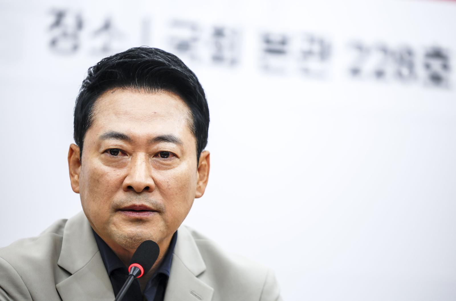 黨 방향 두고… 장동혁 “당원 뜻 중요” 정점식 “어떻게 당원만 보나”