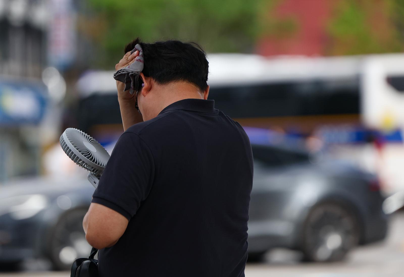 양산·의령·창녕에 ‘극단적 더위’ 경고…서울도 내일 최고 34도 폭염