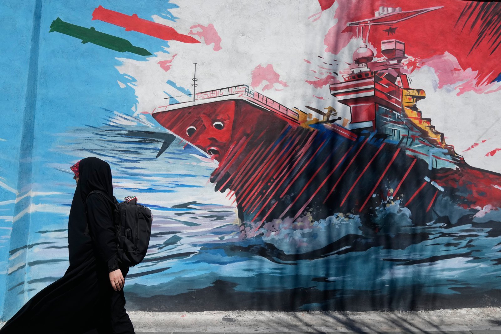 Iran claims destroying US jets, US military says 'no damage'