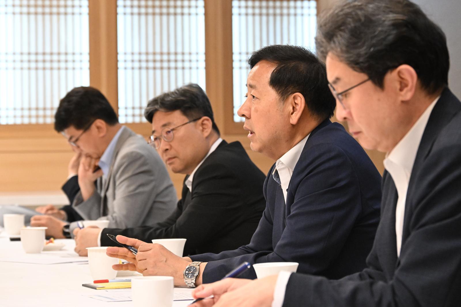 Financial Authorities to Cap Individual Investment in Leveraged Products Amid Market Volatility