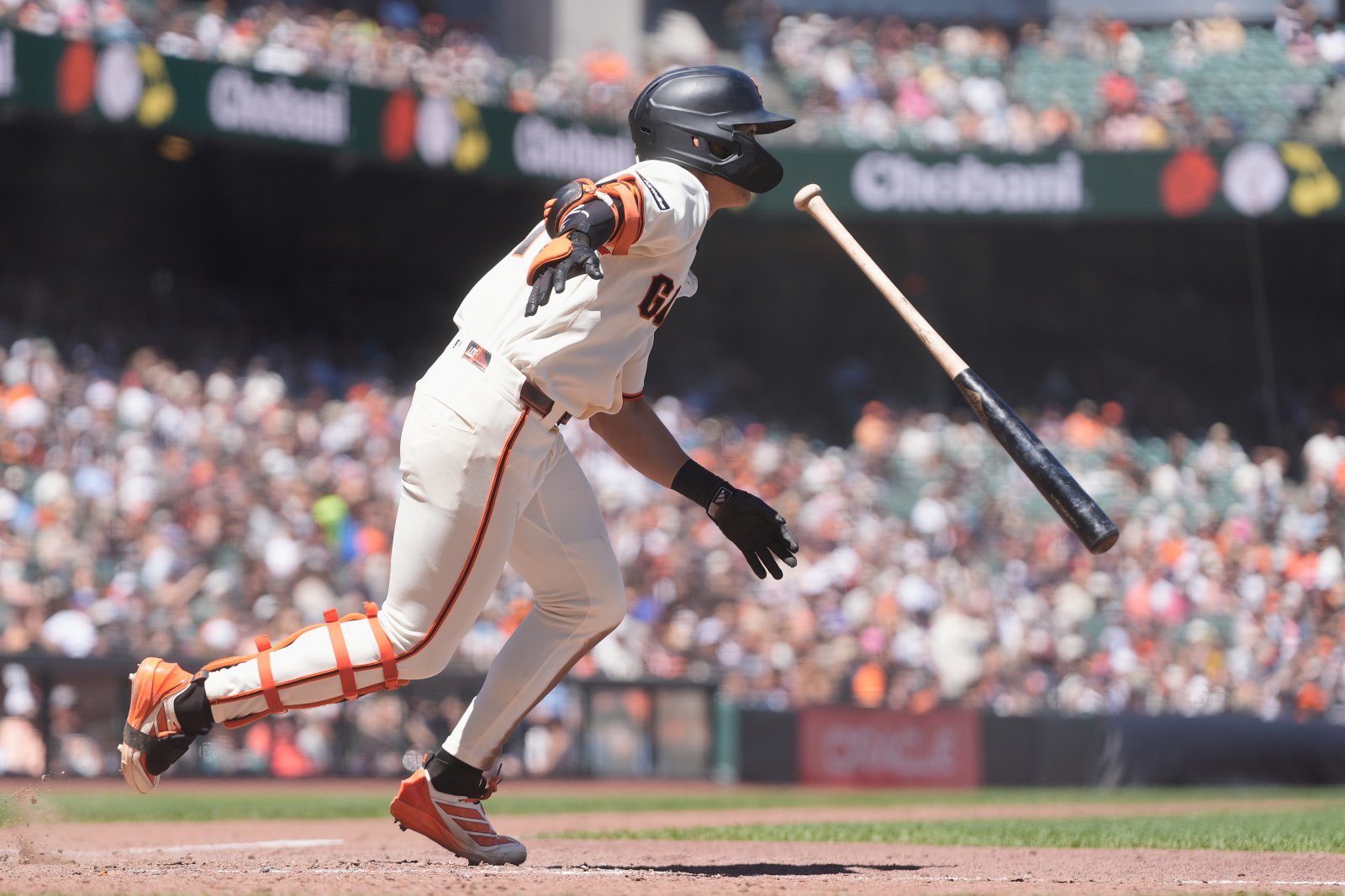 Lee Jung-hoo shines with multi-hit, 3-RBI performance in Giants' 16-3 rout