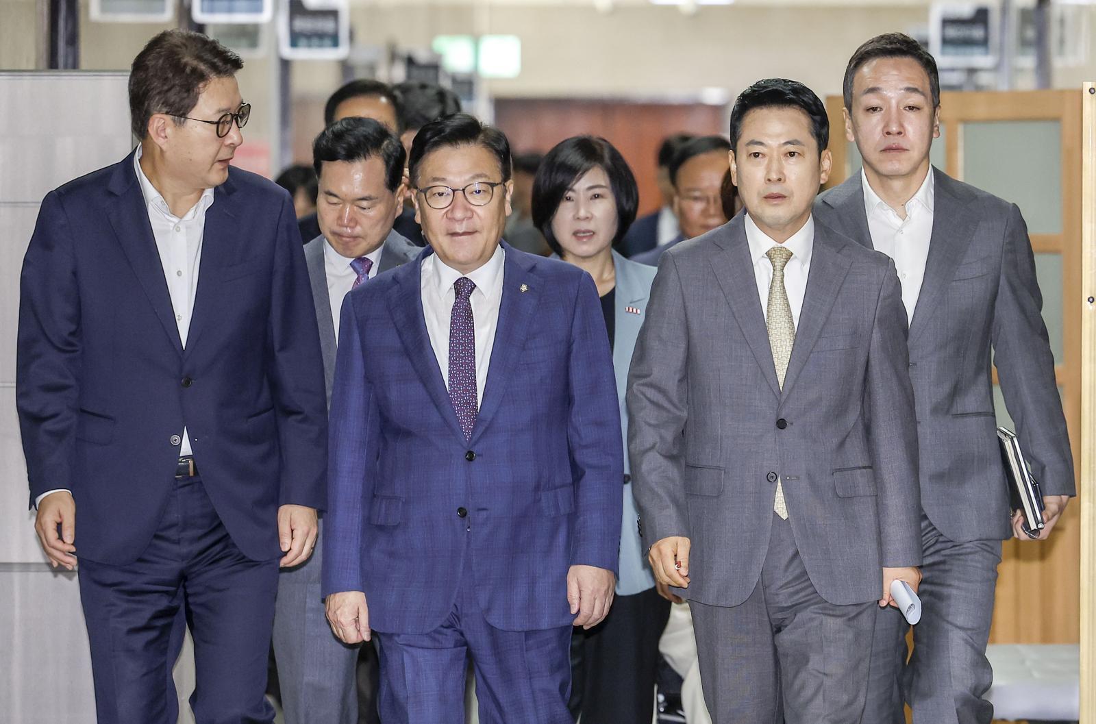 국힘 “본인 재판 없애려는 李와 검찰 없애려는 與의 뒷거래”