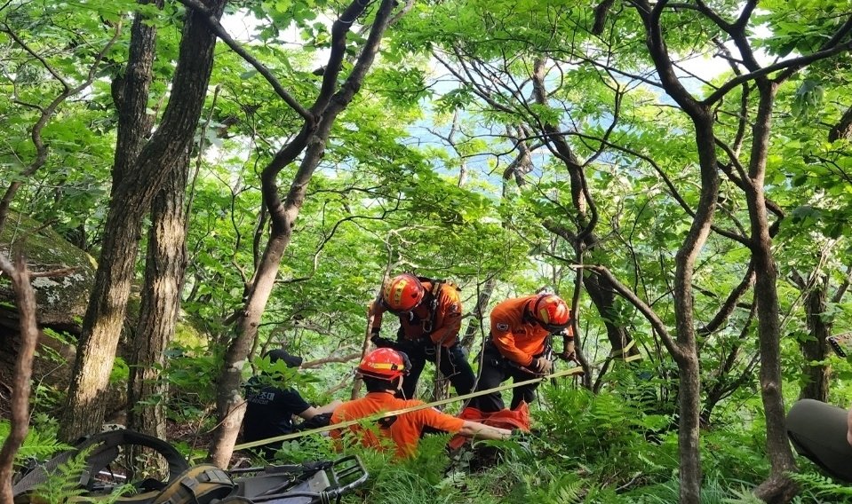 대구 팔공산서 산행하던 60대 추락…심정지→끝내 사망