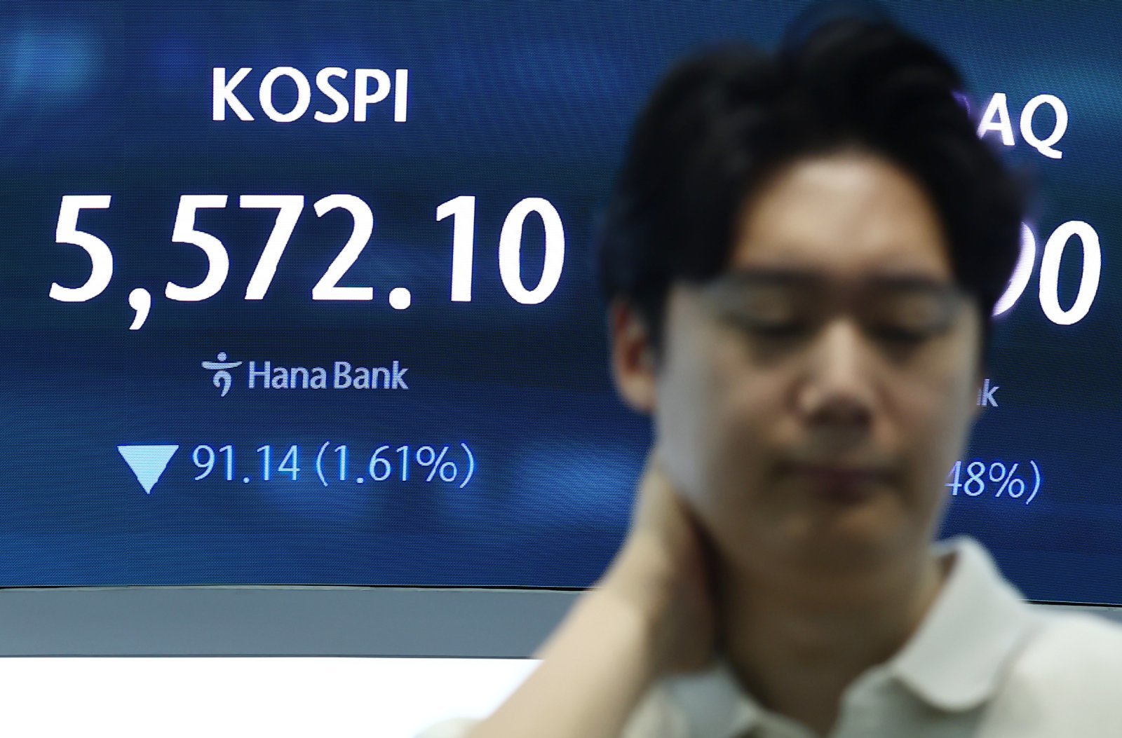 Ruling party admits 'deep responsibility' for South Korea's stock market plunge