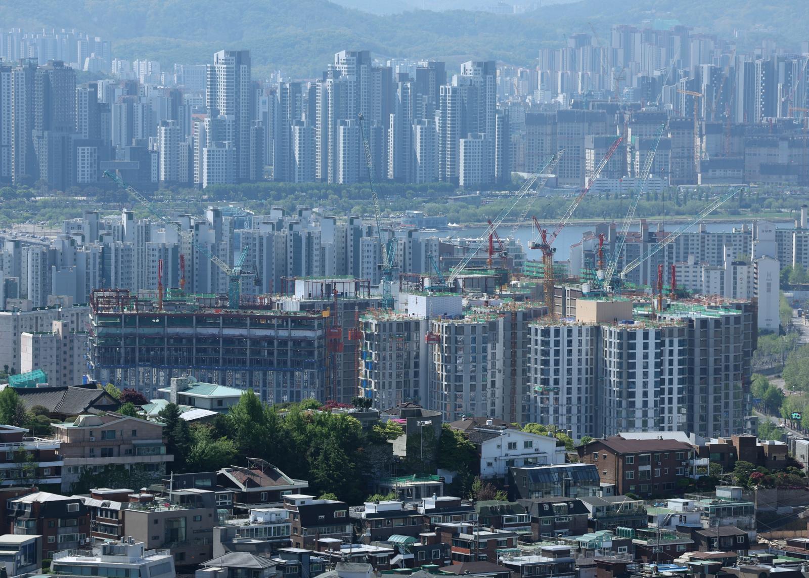 Nearly 40,000 Apartments to Hit Market Next Month Amid Rising Costs