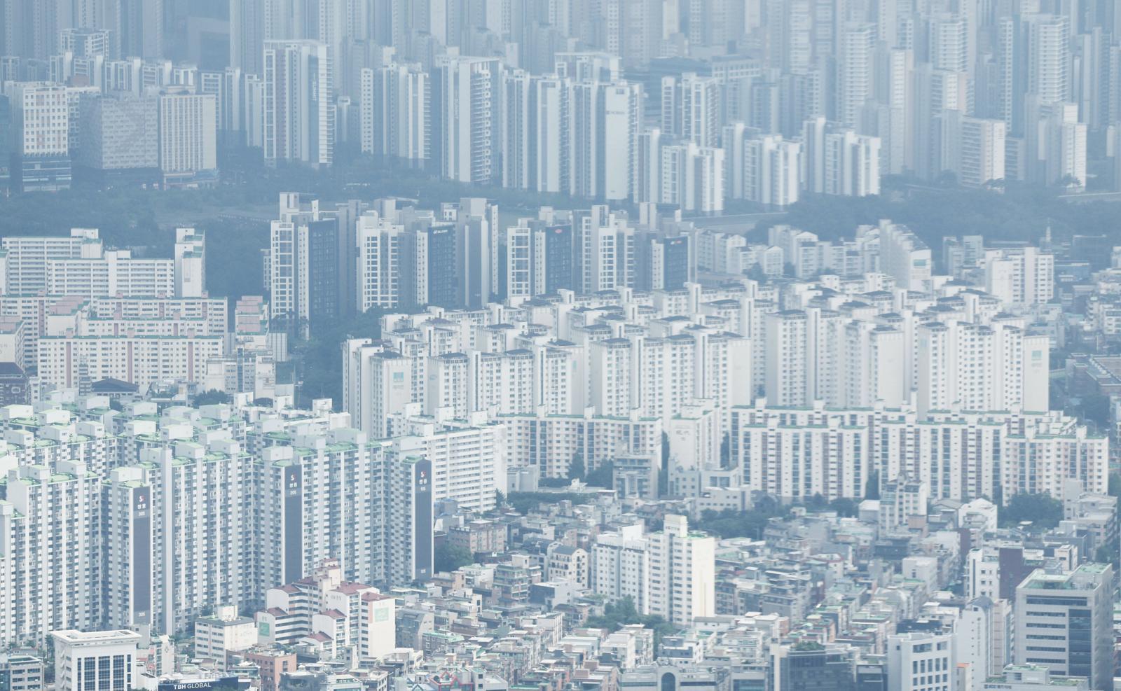 서울 아파트 매매, 강북권 중심으로 상승세 지속…강남권은 관망세