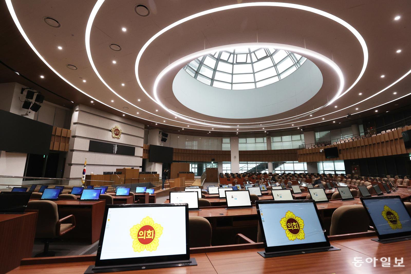 Facing Financial Strain and Expense Controversy, Gyeonggi Provincial Assembly Cancels Overseas Trips for the Year