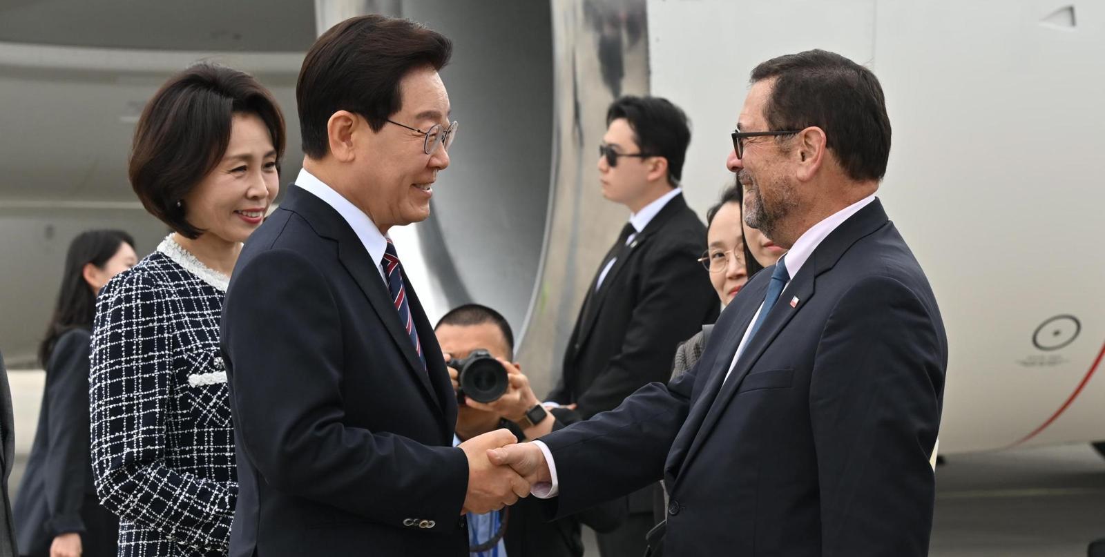 李 “韓-칠레 FTA 현대화”… 광물협력 MOU