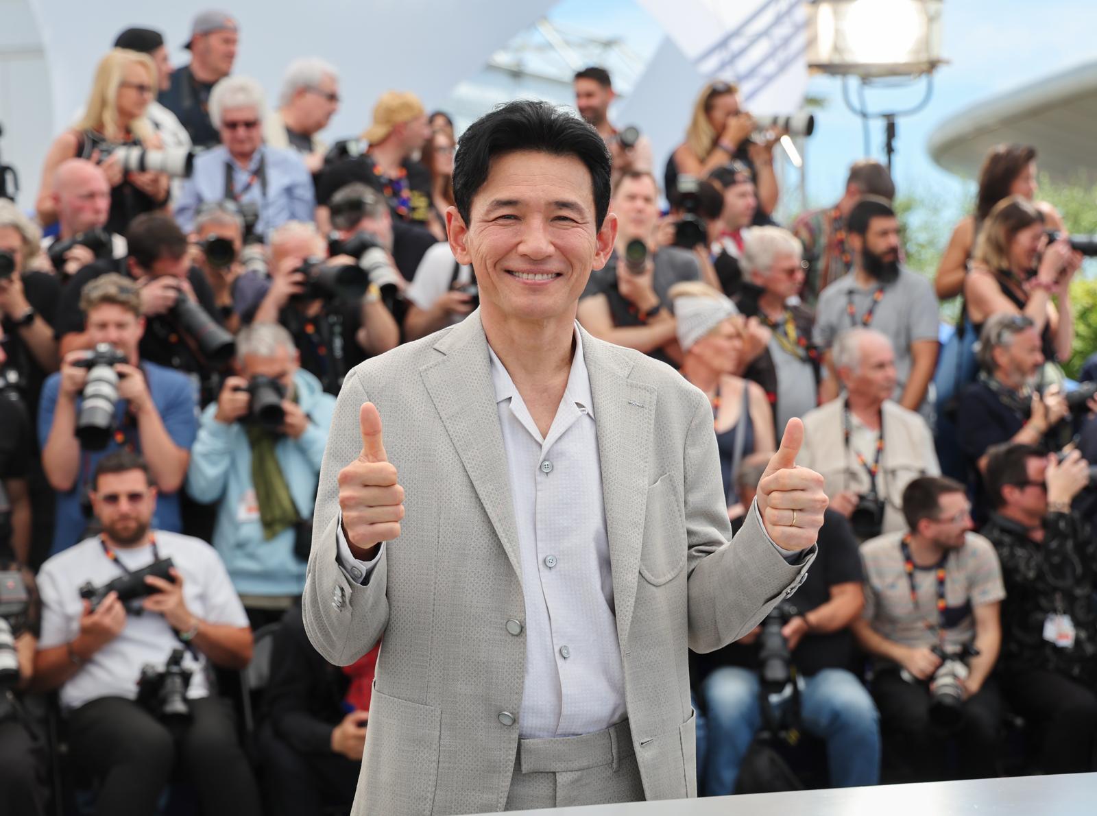 Hwang Jung-min accuser claims physical contact occurred, disputes cat-related remarks