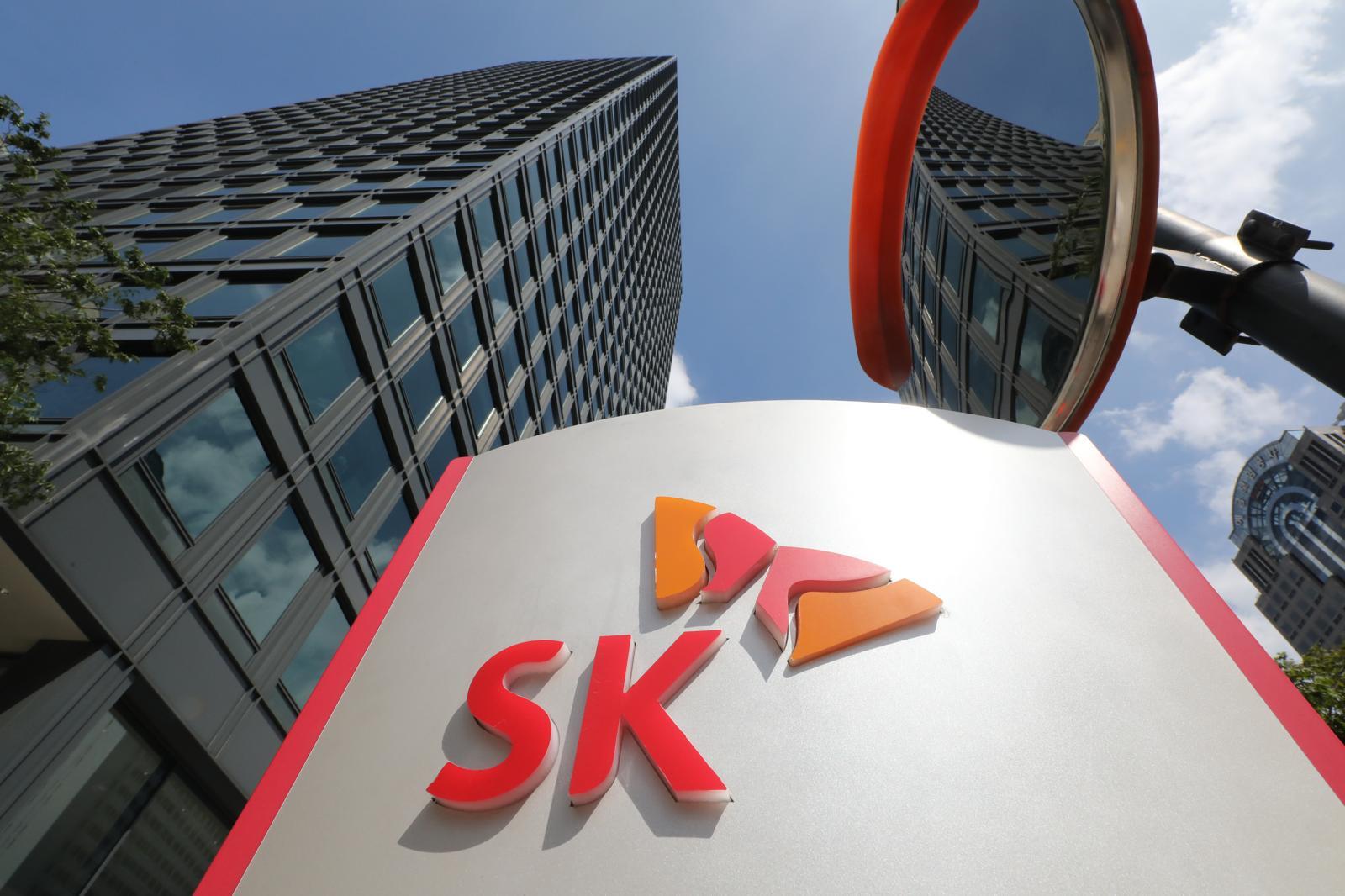 SK Siltron to be sold to Doosan Group for $1.65 billion