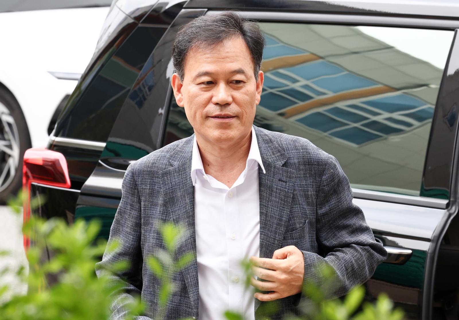 ‘관저 이전 개입 의혹’ 윤한홍 의원 “尹 취임 뒤 일…나와는 무관”