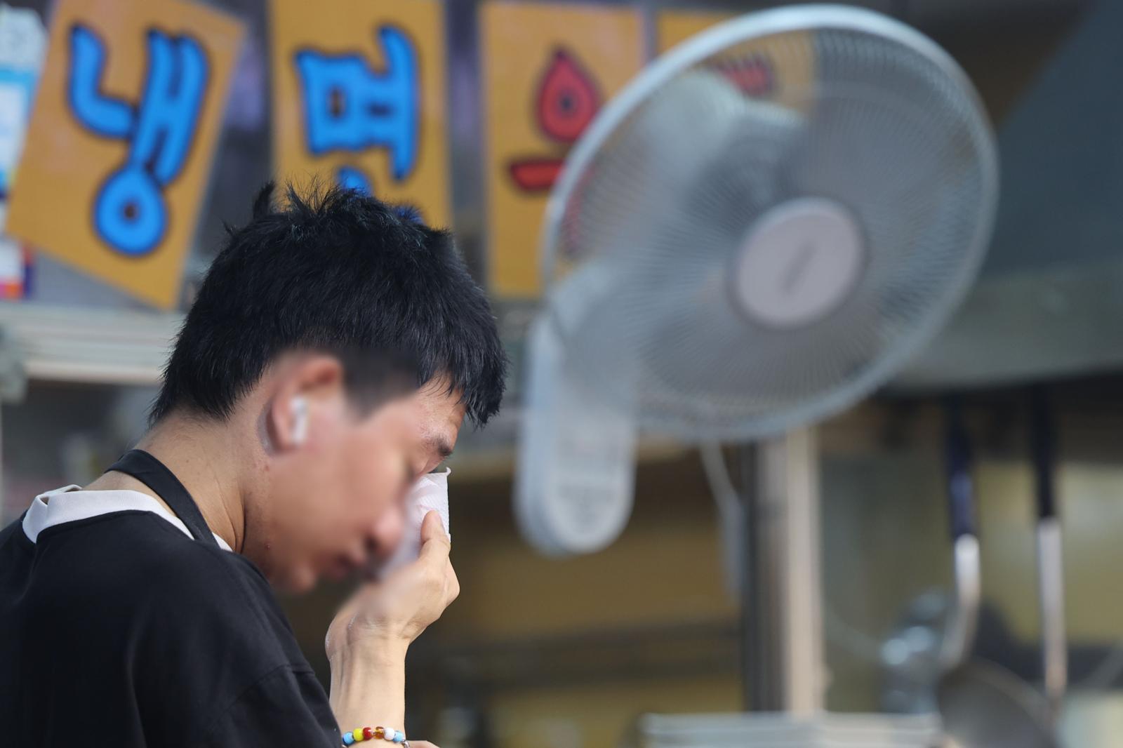 WHO Advises Caution with Fans During Extreme Heatwaves