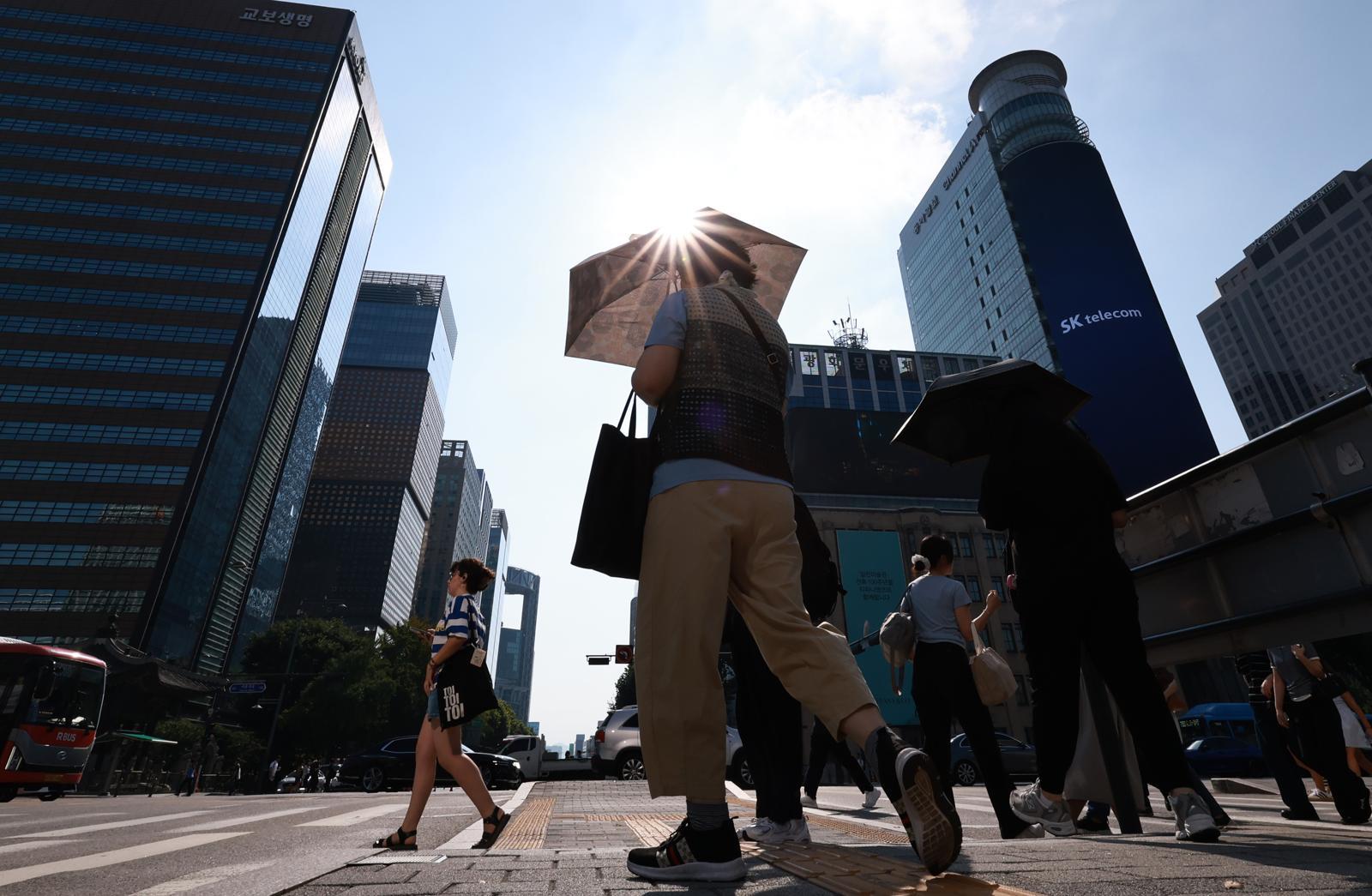 South Korea sizzles under record heatwave, with 10.2 days of tropical nights on average