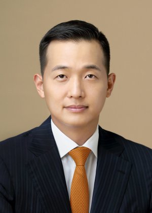 Hanwha Vice Chairman Kim Dong-kwan Boosts Stake in Hanwha Solutions Via Rights Offering