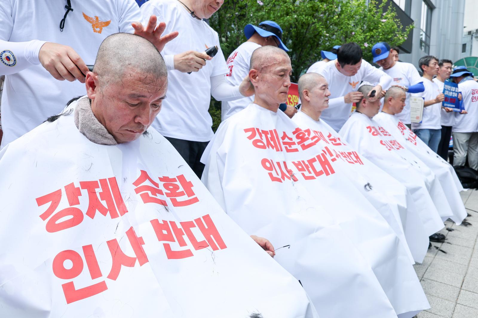 경찰 직장협, 순환인사 반발 삭발식…“사기 짓밟고 치안 역량 약화”