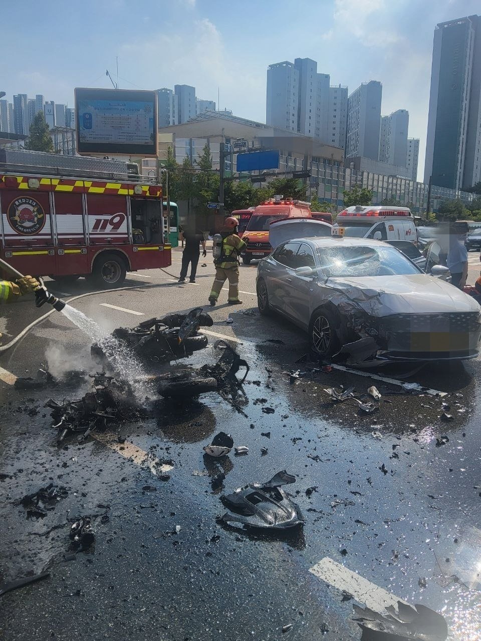 동탄 치동중 앞 사거리서 택시·오토바이 ‘쾅’…30대 남성 사망
