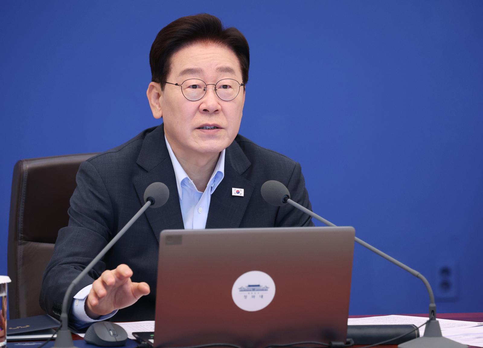 李 “10억 번 근로자는 세금 절반…100억 번 부동산은 몇 억밖에”