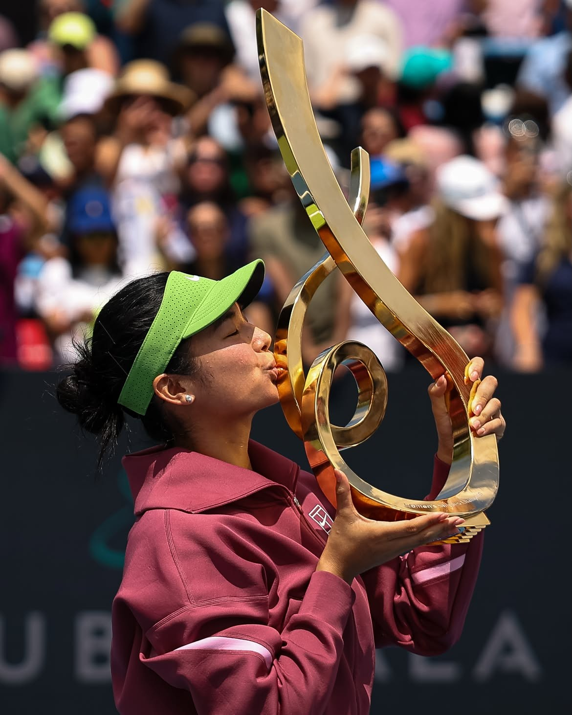 ‘윔블던 신데렐라’ 이알라, 필리핀 최초 WTA 단식 우승