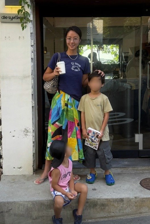 Single mother Hwang Jung-eum enjoys fun summer vacation with her two sons