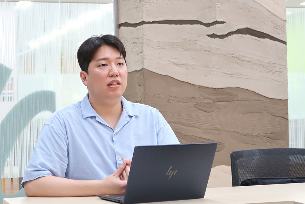 양자 기술사업화 지원사업에 대해 설명하는 정성재 대표 / 출처=IT동아