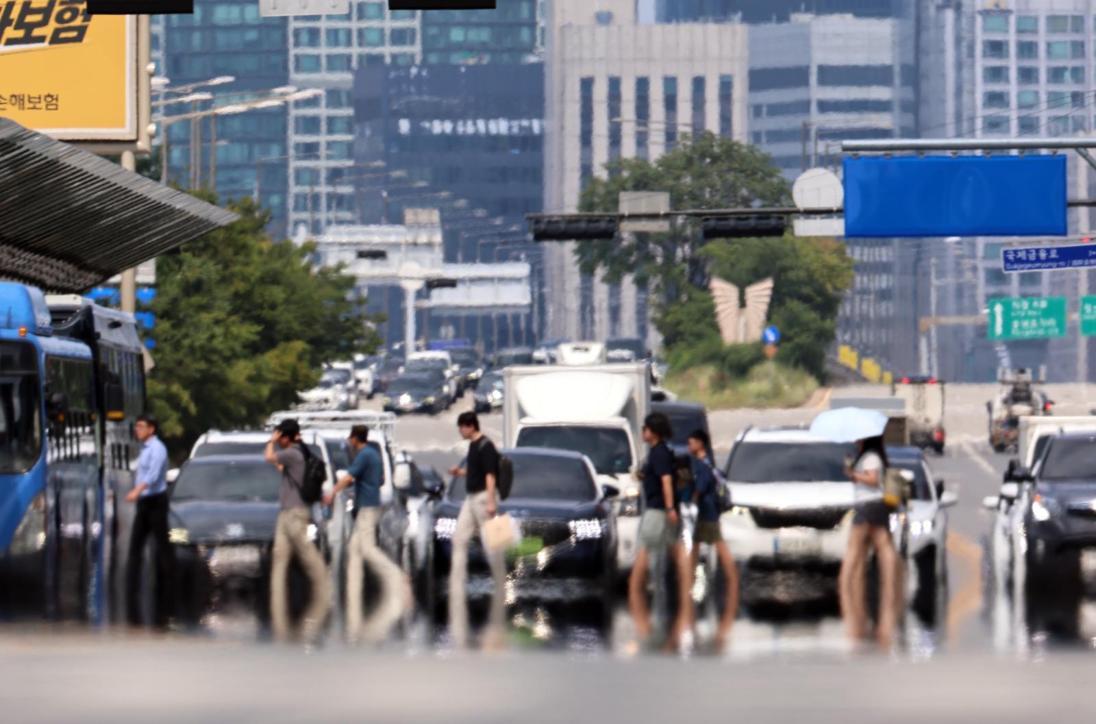Seoul faces possibility of record-breaking 40C heat ahead of Ipchu