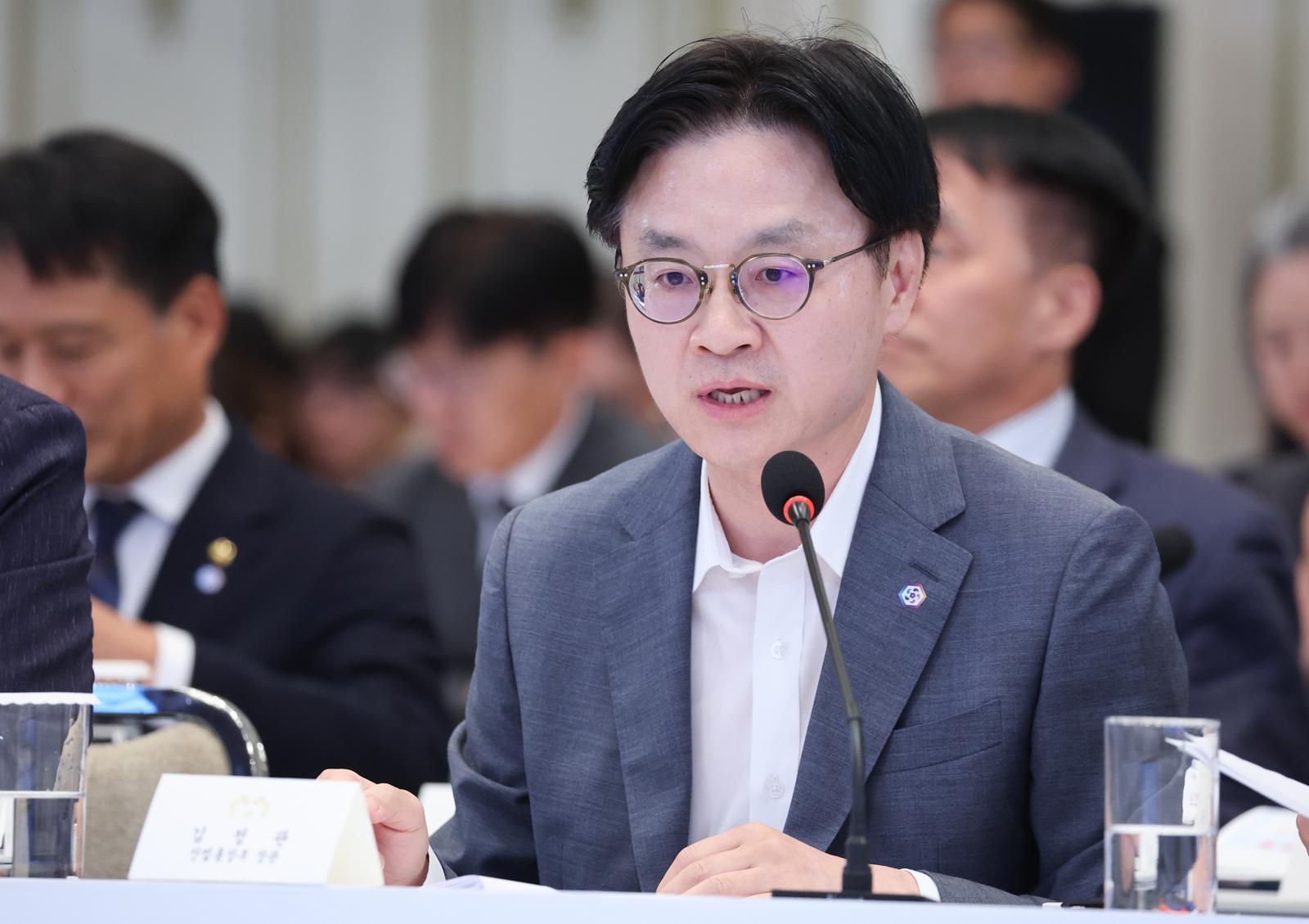 김정관 “가장 큰 경쟁 상대는 中… 첨단 산업 주52시간제 손질해야”