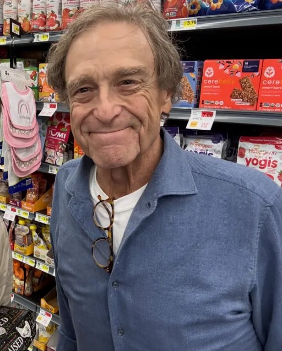 Actor John Goodman Shows Off Dramatic Weight Loss