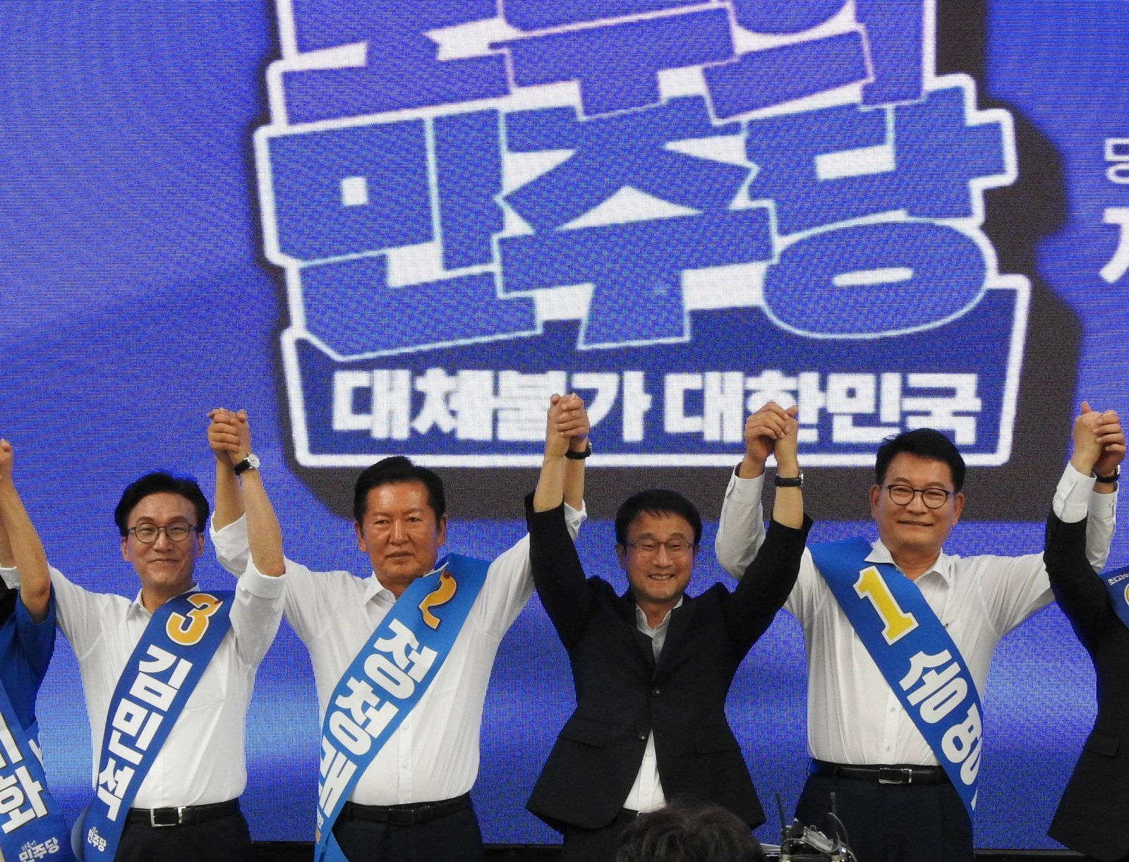 金 “화합·단결 준비”·鄭 “이제 와서 잘해보자 하나”…宋 “이심송심”