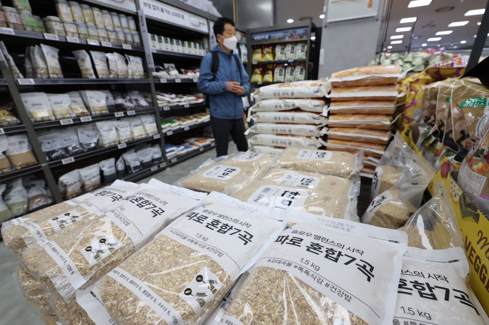 Global food prices rise 0.6% in July, driven by strong grain and sugar markets
