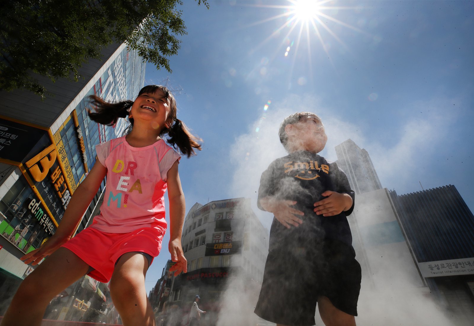South Korea Braces for Heatwave with Highs of 34°C, Eastern Coast to See Heavy Rain