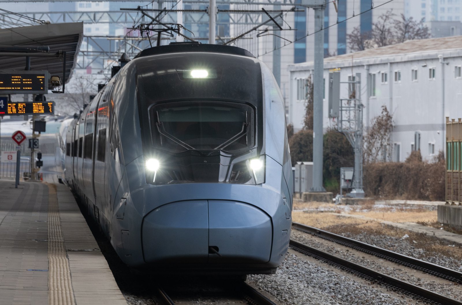 Social Worker Gets Suspended Sentence for Abusing KTX Attendant, Faces Job Loss