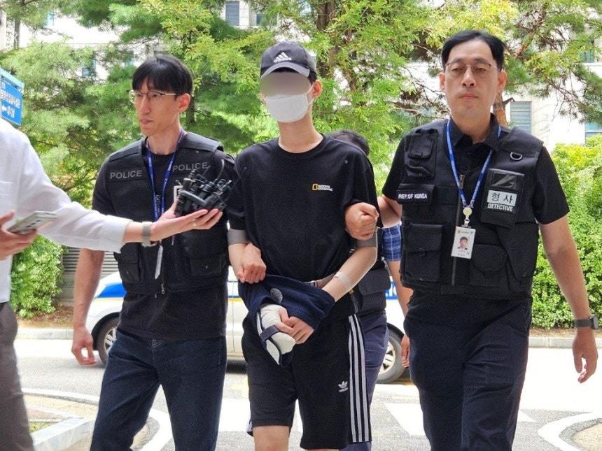 말다툼하다 40대母 살해한 10대 아들, 반려견도 죽였다