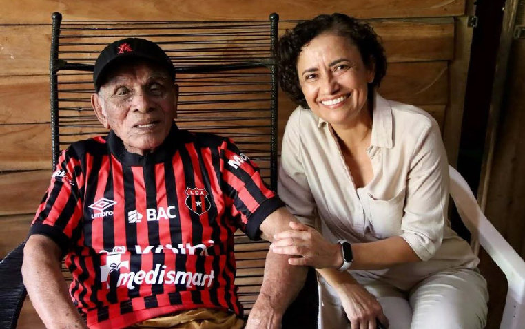 Challenging the record for 'world's oldest living survivor'... What is the secret to the 119-year-old man's longevity?