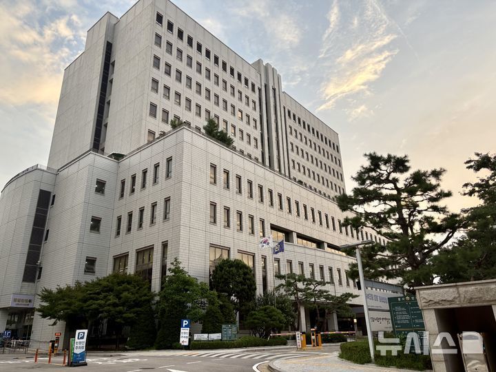 ‘010 번호 변작기’ 설치해 피싱 가담…검찰, 20대 징역 5년 구형
