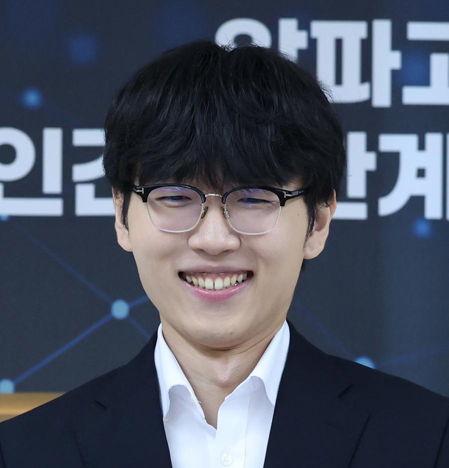 [신문과 놀자!/피플 in 뉴스]인공지능 넘어선 ‘신의 한 수’… AI 꺾은 신진서 9단