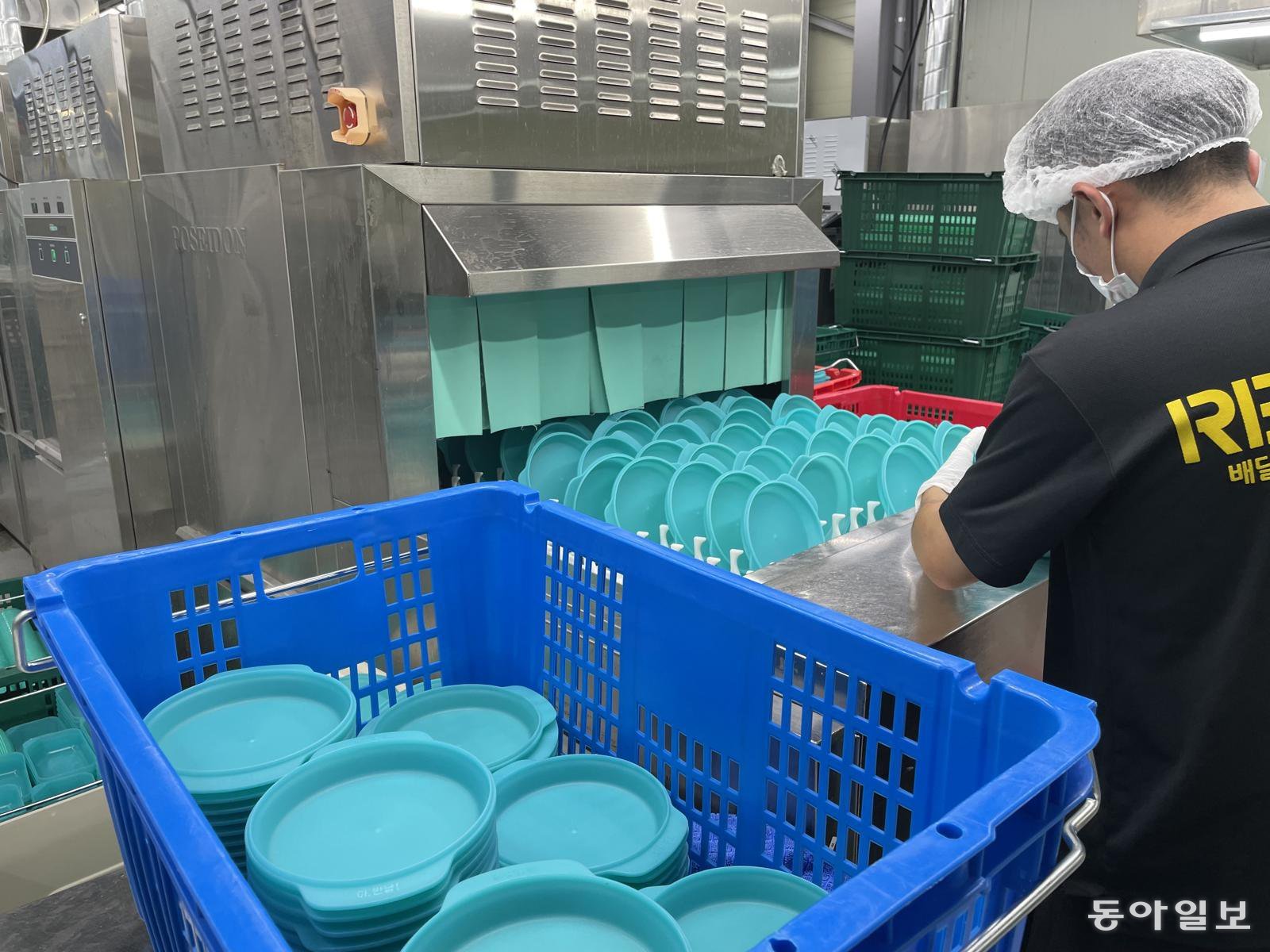 Reusable Containers Tracked by QR Code Recovered at 97% Rate Amidst Baseball Waste Surge