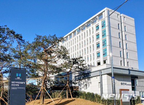 천안 ‘흉기난동’ 3명 사상자 낸 60대에 징역25년 구형