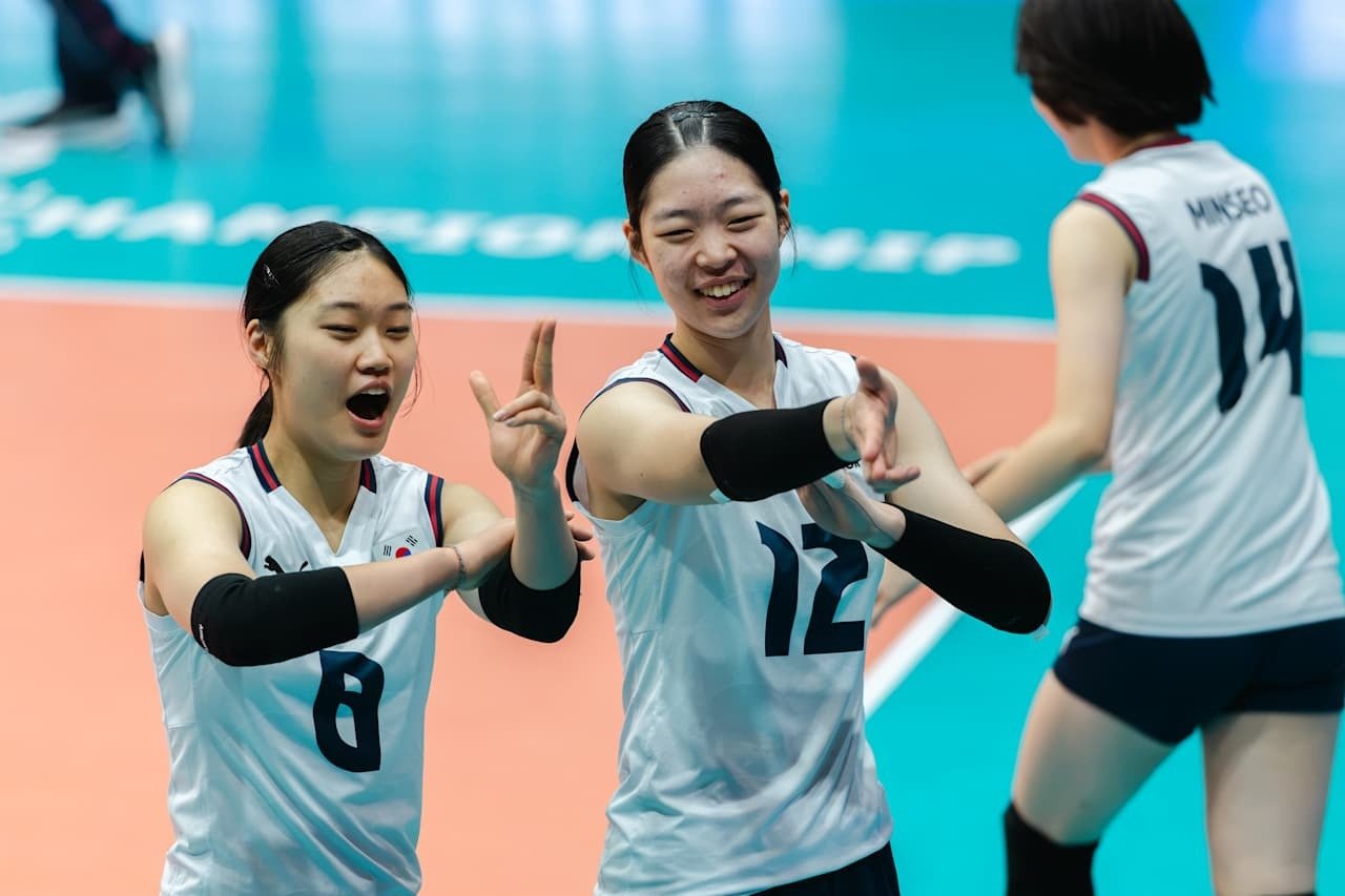 처음 나선 세계 무대서 5연승 질주…U-17 여자배구, 조 1위로 16강행