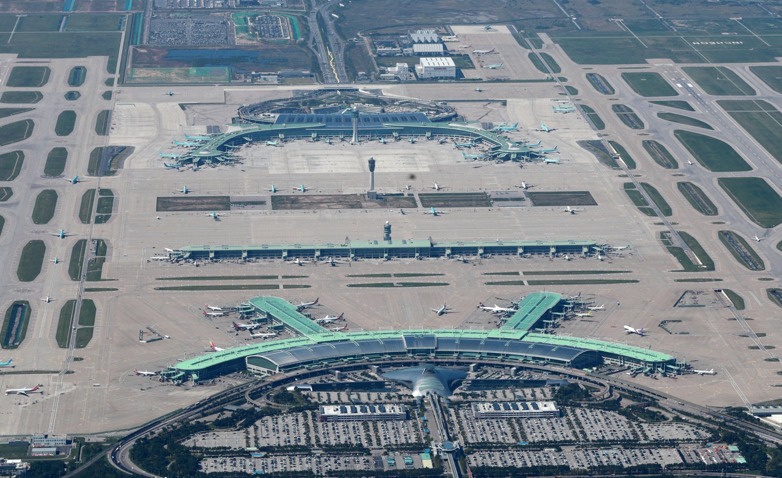 인천공항, 사상 첫 세계 1위 공항 등극…상반기 여객 3839만명