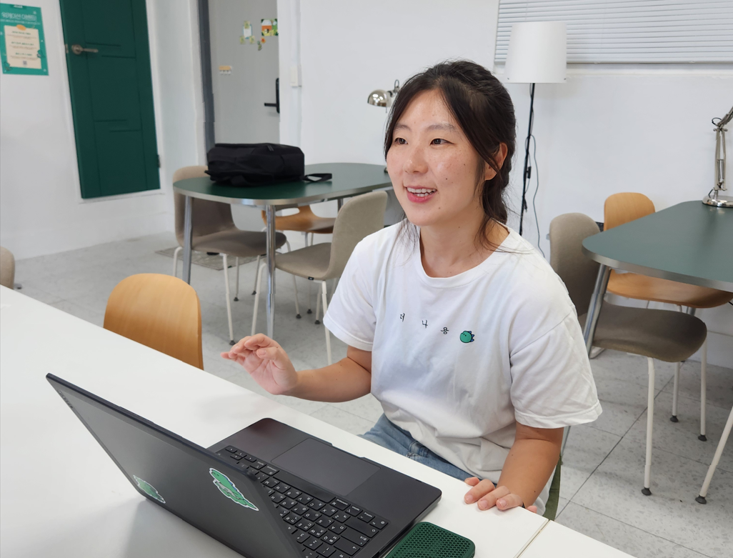 김치 챙겨주던 할머니가 떠났다” 서울 청년이 고성에 둥지 튼 이유 [그 마을엔 청년이 산다]