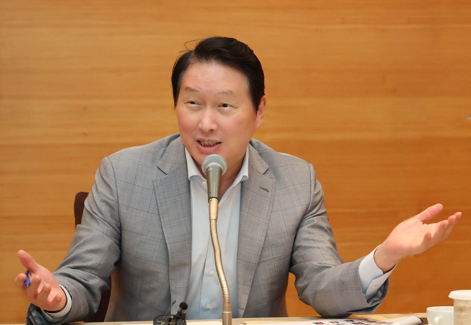 최태원 SK 회장 “美 메모리 팹 건설 의향…후보지 한 달 넘게 검토”